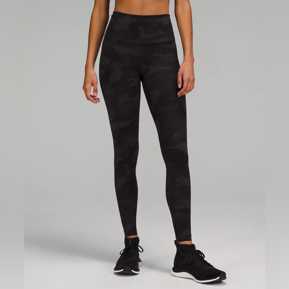 Lululemon camo wonderunder legging size 6 28 inch.